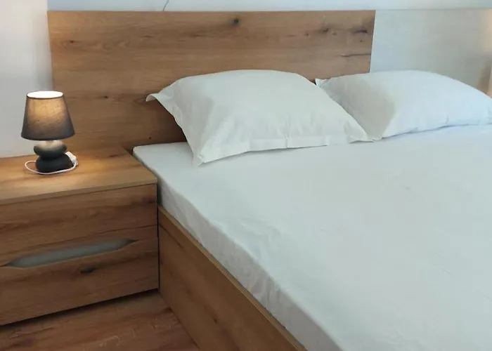 Jasmin Къща за гости